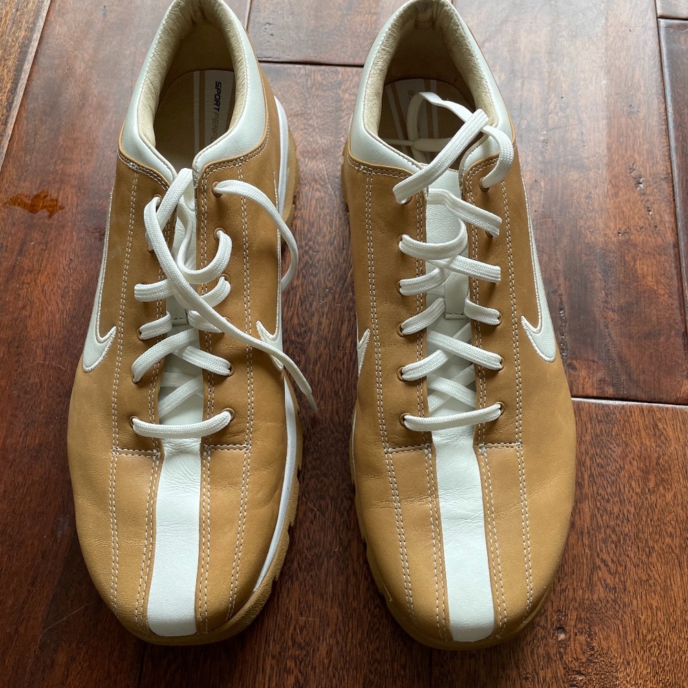 Women's Nike Performance Leather Golf Shoes 9.5